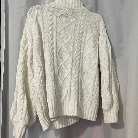 Barely worn Boston Proper sweater - Picture 4 of 4